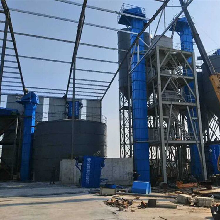 斗式提升機(jī)現(xiàn)場(chǎng)使用圖